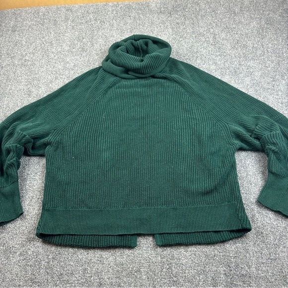 CABI Women’s Style # 3532 Forest Green Turtleneck Knit Sweater size: Large - Picture 1 of 8